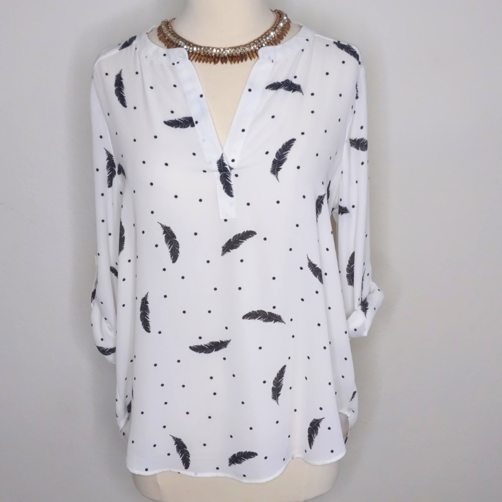 DR2  Feather Blouse black and white adjustable sleeves high/low